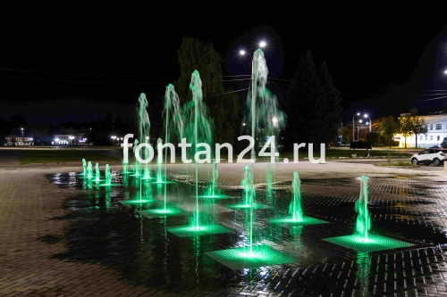 Фонтан в районе здания государственного цирка